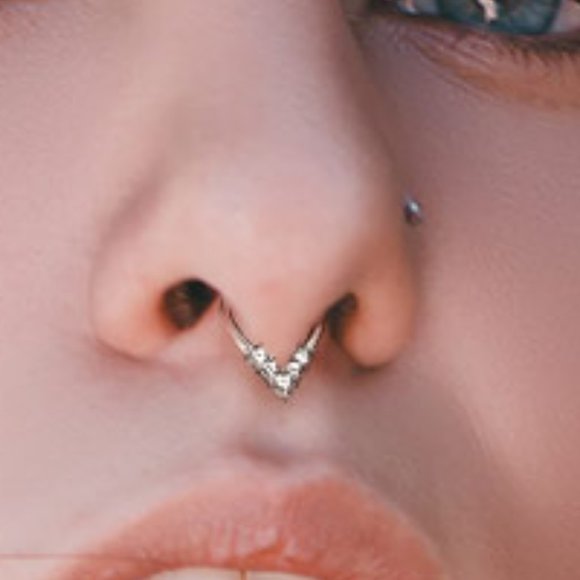 Endless Hoop Nose Ring or Cartilage Ring 18g 8mm Rose Gold - Picture 3 of 4